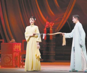 京城舞台内外都有“戏”