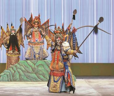 走出舒适区，“把京剧越唱越响”