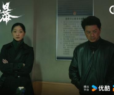 沙尘暴》：在荒原戈壁上解剖人性的暴风眼