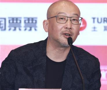 管虎两部新片曝光 改编刘慈欣、刘震云经典作品
