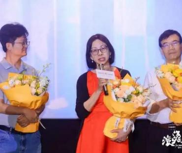 纪录电影《滚烫年华》首映，奋斗者打造“有温度的城市档案”