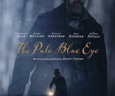 贝尔新片《淡蓝之眸》曝海报 气氛怪诞阴森逼人