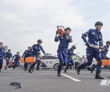 聚焦民间公益救援《追光者》导演张彤：以真实呈现人间大爱