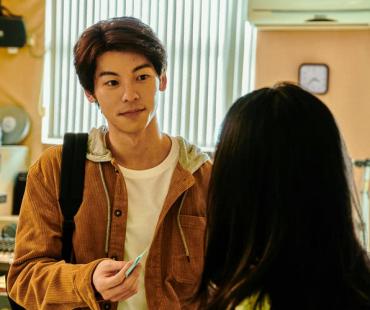 电影《不能流泪的悲伤》曝正片片段 情人节观影浪漫首选