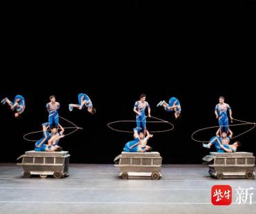 湖南卫视春晚节目单来了，南京杂技“金菊奖”作品荧屏首秀