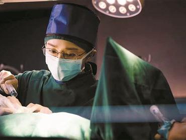 秦岚：演医生是对生死严肃的参悟