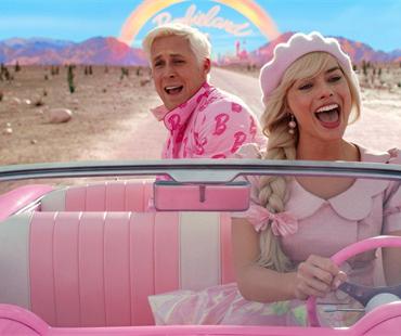 《芭比》全球票房破14亿美元 高司令将“冲奥”