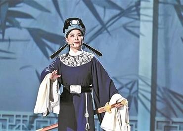 “给我一方舞台 不需要同情分”