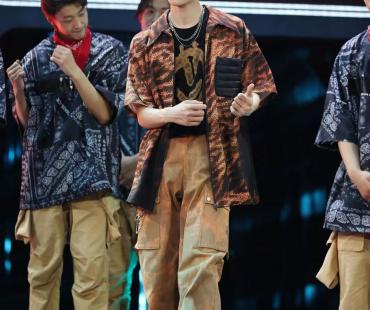 《蒙面舞王》四强斗舞