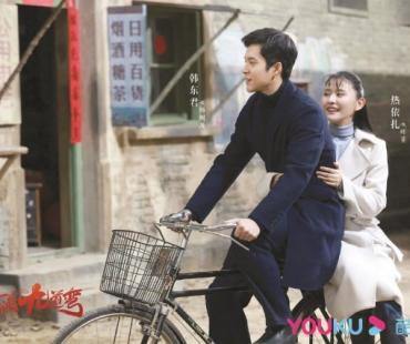 在一代代人奋斗曲线里感受时代脉搏