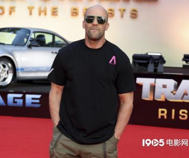 《变形金刚7》举行欧洲首映 杰森·斯坦森登台力挺