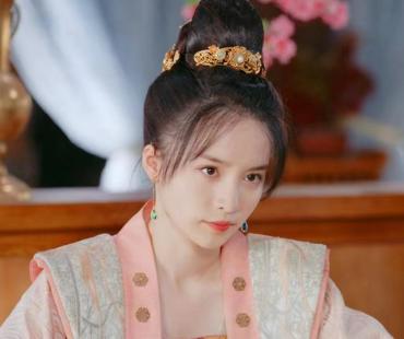 《娘娘今日不上朝》爆笑开播！蠢萌少女魂穿高冷皇帝整顿后宫