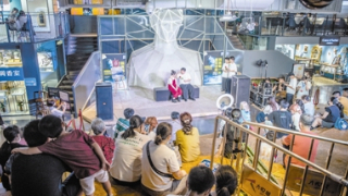 以戏剧鼓励年轻人追逐梦想