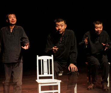 郭笑自编自导自演独角戏《象棋的故事》