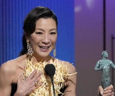 又斩一个“最佳女主角”，60岁杨紫琼离奥斯卡仅一步之遥