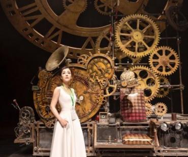 《爸爸的时光机》十周年特别版公演 收藏家王凯丽低调现身