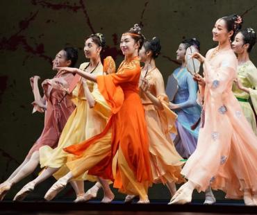 舞剧《红楼梦》：芭蕾舞出古典意蕴