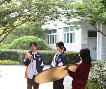 永嘉学子拍摄的微电影《彼方尚有荣光在》首映