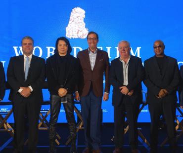 全球电影制片人高峰论坛举办，“看电影必须去影院”成热议话题