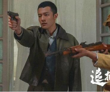 百变型男蔡心佳作不断 出演《追捕者》精彩收官